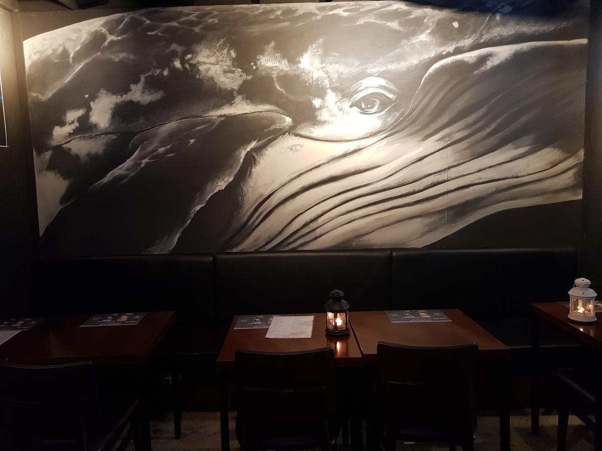 Jinho'S Black Whale Guest House & Bar Seoul Bagian luar foto