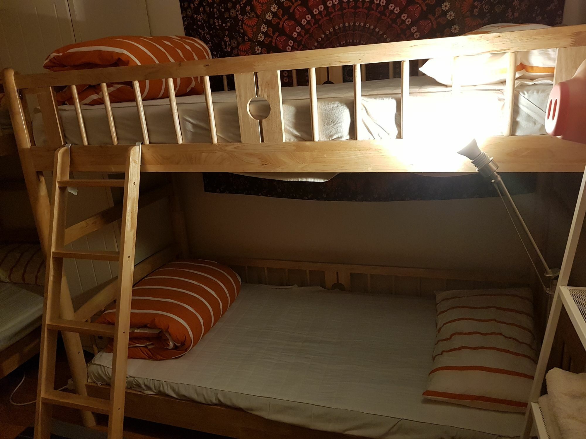 Jinho'S Black Whale Guest House & Bar Seoul Bagian luar foto
